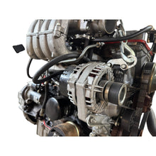 Laden Sie das Bild in den Galerie-Viewer, 2.7L Injection Engine with ECU &amp; Wiring – Bukhanka Modern – OEM 405-1002015