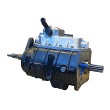 Laden Sie das Bild in den Galerie-Viewer, 5-Speed Gearbox – Bukhanka Modern (2.7L) – OEM 2206170001001 - Clutch and transmission - UAZ spare parts