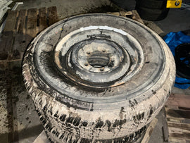 Klassikaline 15-tolline üksik velg kasutatud koos maastikurehviga