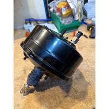Kép betöltése a Galéria nézegetőbe, Brake Booster ABS – Bukhanka (Modern), Hunter – OEM 220600351001012 - Brake system - UAZ spare parts