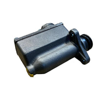 Laden Sie das Bild in den Galerie-Viewer, Brake Master Cylinder - GAZ and Volga Series - - UAZ spare parts