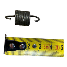 Laden Sie das Bild in den Galerie-Viewer, Clutch Fork Spring – Bukhanka Classic (2.4/2.9L), Hunter &amp; 469 – OEM 11-7562-30mm - Clutch and transmission - UAZ spare parts