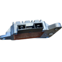 Laden Sie das Bild in den Galerie-Viewer, Dynamo Relay – Hunter &amp; 469, Bukhanka Classic (2.4L &amp; 2.9L) – OEM 202.052.001