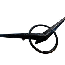 Заредете изображението в галерията, Grille Emblem Black – Bukhanka (Classic &amp; Modern), Hunter &amp; 469, Patriot, Profi – OEM 3160-8212022 / 8212023