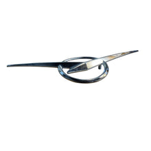 Afbeelding in Gallery-weergave laden, Grille Emblem – Hunter &amp; 469, Patriot, Profi – OEM 3160-8212022 / 8212023