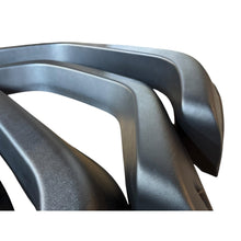 Charger l&#39;image dans la galerie, Hard Fender Set (4 pcs) – Hunter &amp; 469 Series – OEM 17998654