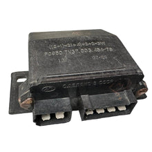 Laden Sie das Bild in den Galerie-Viewer, Hazard Light Relay – Bukhanka Classic &amp; Hunter 469 (2.4L &amp; 2.9L) – OEM 37.003.454-78 / 003.454-79 - Electrical and instruments - UAZ spare parts