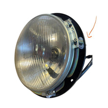 Загрузить изображение в просмотрщик галереи, Headlight Side Mounting Clip – Bukhanka (Classic &amp; Modern), Hunter &amp; 469 – OEM 5430-x-646-ZK - Lights - UAZ spare parts