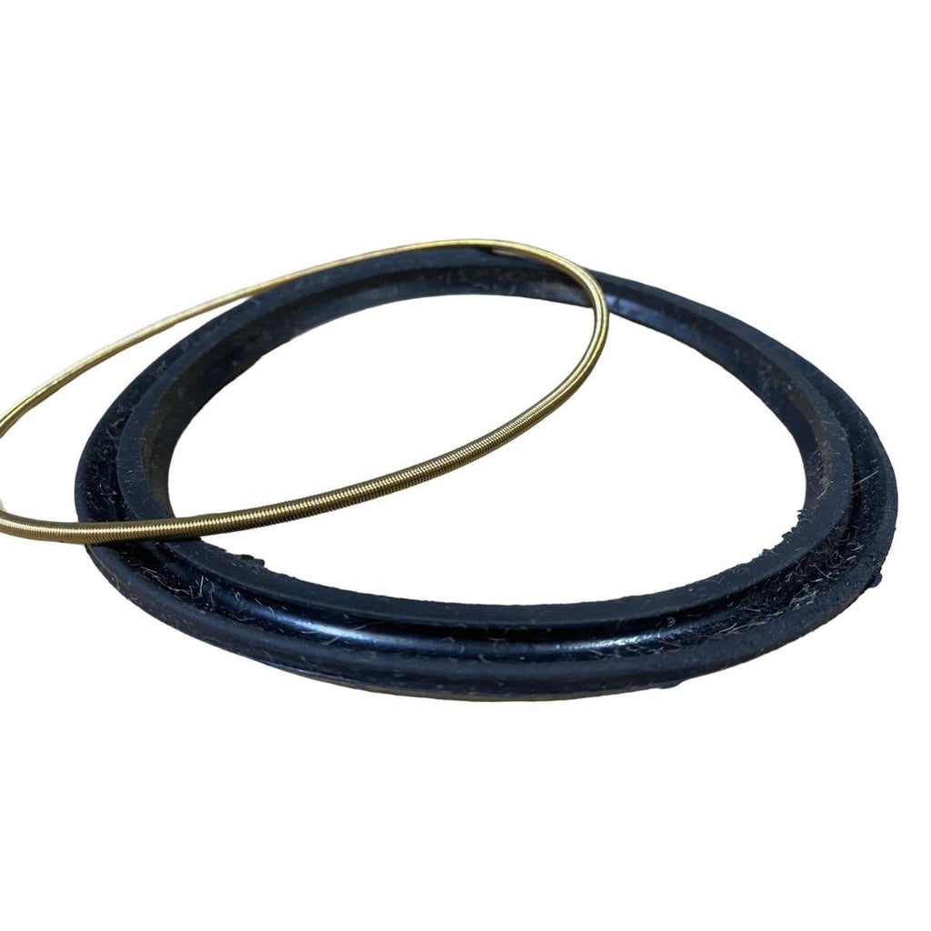 Kingpin Seal Set (Rubber Ring + Spring) – Bukhanka (Classic 2.4L & 2.9L, Modern 2.7L), Hunter & 469 (2.4L, 2.7L & 2.9L) – OEM 40895984597145978 - Axles, cardan & suspension - UAZ spare parts