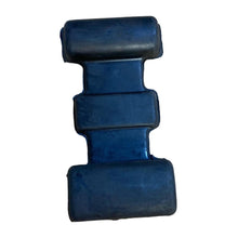 Laden Sie das Bild in den Galerie-Viewer, Leaf Spring Cushions – Bukhanka (Classic 2.4L &amp; 2.9L, Modern 2.7L), Hunter &amp; 469 (2.4L, 2.7L &amp; 2.9L) – OEM 78454 - Axles, cardan &amp; suspension - UAZ spare parts