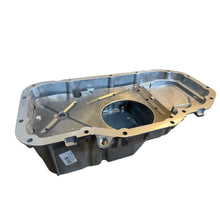 Laden Sie das Bild in den Galerie-Viewer, Oil Sump Pan – Bukhanka Modern, Hunter &amp; 469 (2.7 Injection), Patriot, Profi – OEM 409-1009010-01