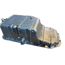 Laden Sie das Bild in den Galerie-Viewer, Oil Sump Pan – Bukhanka Modern, Hunter &amp; 469 (2.7 Injection), Patriot, Profi – OEM 409-1009010-01