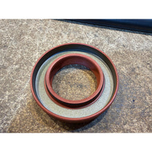 Načíst obrázek do prohlížeče Galerie, Rear Crankshaft Oil Seal 42x68x10/15.5 ZMZ417/451 - Hunter&amp;469/Bukhanka Classic - OEM 20-1701210 / 374100170121003X - - UAZ spare parts