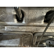 Afbeelding in Gallery-weergave laden, Rebuilt 2.4L Carburetor Engine – Bukhanka Classic (2.4 L), Hunter &amp; 469 (2.4 L) – OEM 417-1003012