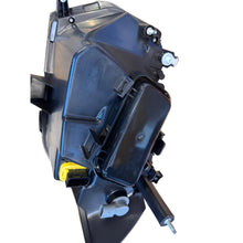 Görseli Galeri görüntüleyiciye yükleyin, Right Headlight Assembly from 2015 - Patriot - OEM 3163-00-3711010-20 - - UAZ spare parts
