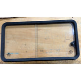 Geam culisant partea dreaptă pentru ușa laterală VERSIUNE ORIGINALĂ EXPEDIȚIE – Bukhanka (Clasic & Modern) – OEM 43R-000048