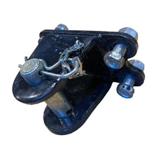 Заредете изображението в галерията, Tow Hitch – Bukhanka (Classic &amp; Modern) &amp; Hunter &amp; 469 – OEM 568835035 - Body and exterior - UAZ spare parts