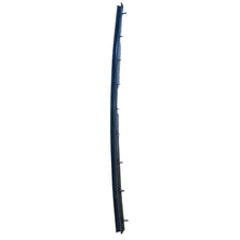 Carica l'immagine nel visualizzatore di Gallery, Vertical Guide Rubber Front Door Windows – Bukhanka (Classic &amp; Modern) – OEM 469-6113148 - Body and exterior - UAZ spare parts