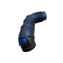 Laden Sie das Bild in den Galerie-Viewer, Air Hose – Bukhanka Modern (2.7L) – OEM 220695 - 1109500 – UAZPARTS.COM UAZ onderdeel – OEM 220695 - 1109500