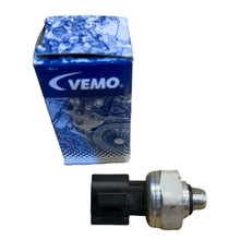 Laden Sie das Bild in den Galerie-Viewer, Air Pressure Sensor – Bukhanka, Hunter &amp; 469 (Classic &amp; Modern) – OEM v38 - 73 - 0027 – UAZPARTS.COM UAZ onderdeel – OEM v38 - 73 - 0027