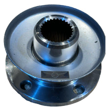 Laden Sie das Bild in den Galerie-Viewer, Cardan Flange Spicer Axle Front &amp; Rear – UAZ Bukhanka 2.7L &amp; Hunter/469 – OEM 3160 - 00 - 2402140 - 00 – UAZPARTS.COM UAZ onderdeel – OEM 3160 - 00 - 2402140 - 00