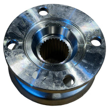 Laden Sie das Bild in den Galerie-Viewer, Cardan Flange Spicer Axle Front &amp; Rear – UAZ Bukhanka 2.7L &amp; Hunter/469 – OEM 3160 - 00 - 2402140 - 00 – UAZPARTS.COM UAZ onderdeel – OEM 3160 - 00 - 2402140 - 00