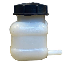 Laden Sie das Bild in den Galerie-Viewer, Clutch Fluid Reservoir – Bukhanka (Classic &amp; Modern), Hunter &amp; 469 – OEM 3741 - 1602560 – UAZPARTS.COM UAZ onderdeel – OEM 3741 - 1602560