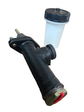 Načíst obrázek do prohlížeče Galerie, Clutch Master Cylinder Hydraulic - Hunter &amp; 469 - OEM 42000.046900-1602300 - - UAZ spare parts