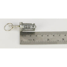 Laden Sie das Bild in den Galerie-Viewer, Cylinder Lock with 2 Keys – Bukhanka Modern (2.7L Injection), Hunter &amp; 469 (2.7L) – OEM 452 - 6105152 – UAZPARTS.COM UAZ onderdeel – OEM 452 6105152