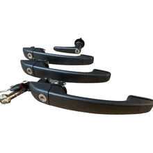 Laden Sie das Bild in den Galerie-Viewer, Door Handle &amp; Ignition Lock Set (1 Key) – Bukhanka (Classic &amp; Modern) – OEM 3741 - 6105151 – UAZPARTS.COM UAZ onderdeel – OEM 3741 - 6105151