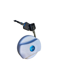 Laden Sie das Bild in den Galerie-Viewer, Fuel Cap with Key – Bukhanka Modern (2.7L) &amp; Hunter &amp; 469 (2.7L) – OEM 3163 - 1103010 - 01 – UAZPARTS.COM UAZ onderdeel – OEM 3163 - 1103010 - 01
