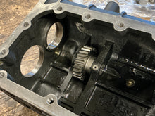 Görseli Galeri görüntüleyiciye yükleyin, Gearbox Housing 5 - sp (BAIC/ADS) - Bukhanka Modern, Hunter &amp; 469 - 315195170101500 – UAZPARTS.COM UAZ PART – OEM 315195170101500