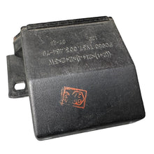 Laden Sie das Bild in den Galerie-Viewer, Hazard Light Relay – Bukhanka Classic &amp; Hunter 469 (2.4L &amp; 2.9L) – OEM 37.003.454 - 78 / 003.454 - 79 – UAZPARTS.COM UAZ onderdeel – OEM 37.003.454 - 78 / 003.454 - 79