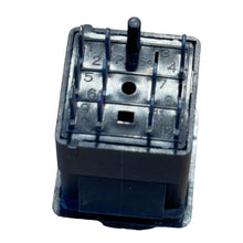 Laden Sie das Bild in den Galerie-Viewer, Hazard Light Switch – Bukhanka Modern (2.7L), Hunter &amp; 469 (2.7L) – OEM 376.371.005 – UAZPARTS.COM UAZ onderdeel – OEM 376.371.005