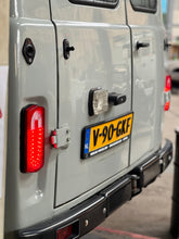 Laden Sie das Bild in den Galerie-Viewer, LED Taillight Universal – Hunter &amp; 469, Bukhanka – OEM 4573 - 001 - 87018980 - 2014 – UAZPARTS.COM UAZ PART – OEM 4573-001-87018980-2014