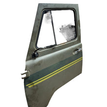 Laden Sie das Bild in den Galerie-Viewer, Left Door (Used) – Bukhanka (Classic &amp; Modern) – OEM rstrrXXX – UAZPARTS.COM UAZ onderdeel – OEM rstrrXXX