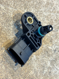 MAP Sensor Euro 4+ – Bukhanka Modern (2.7L Injection), Hunter & 469 (2.7L), Patriot, Profi – OEM 040905382901000 – UAZPARTS.COM UAZ PART – OEM 040905382901000