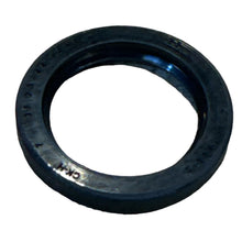 Afbeelding in Gallery-weergave laden, Oil Seal 5 - Speed Gearbox Clutch Side 31.75x44.45x6.35 NBR70 – Bukhanka Modern (2.7L), Hunter &amp; 469 (2.7L) – OEM 315195 - 1701043 - 00 – UAZPARTS.COM UAZ onderdeel – OEM 315195 - 1701043 - 00