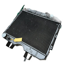 Laden Sie das Bild in den Galerie-Viewer, Radiator (Used, Refurbished, Pressure Tested) – Bukhanka (Classic &amp; Modern), Hunter &amp; 469 – OEM 316080 - 1301010 - 03 – UAZPARTS.COM UAZ onderdeel – OEM 316080 - 1301010 - 03 USED I
