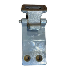 Laden Sie das Bild in den Galerie-Viewer, Rear Door Hinge Set (Upper &amp; Lower) – Bukhanka (Classic &amp; Modern) – OEM 451a - 6324012 &amp; 451a - 6324013 – UAZPARTS.COM UAZ onderdeel – OEM 451a - 6324012 &amp; 451a - 6324013