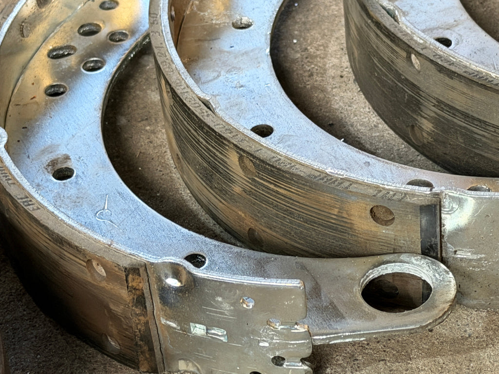 Rear Drum Brake Set USED - Hunter & 469, Bukhanka - 220600350201003 – UAZPARTS.COM UAZ PART – OEM 5873487438348734