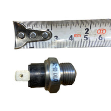 Заредете изображението в галерията, Reverse Sensor (Small Size) – Bukhanka (Classic &amp; Modern), Hunter &amp; 469 – OEM 4552467 – UAZPARTS.COM UAZ onderdeel – OEM 4552467