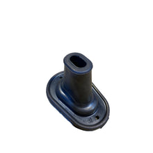 Laden Sie das Bild in den Galerie-Viewer, Rubber Handbrake Handle Boot – Bukhanka (Classic 2.4L &amp; 2.9L, Modern 2.7L) – OEM 045200 - 3508160 - 00 – UAZPARTS.COM UAZ onderdeel – OEM 045200 - 3508160 - 00