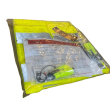Laden Sie das Bild in den Galerie-Viewer, Safety Vest with LED Light &amp; Whistle – Bukhanka (Classic 2.4L &amp; 2.9L, Modern 2.7L), Hunter &amp; 469, Patriot, Profi – OEM 88455249 – UAZPARTS.COM UAZ onderdeel – OEM 88455249