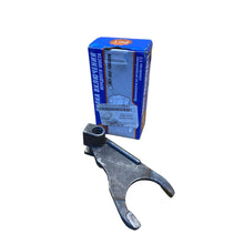 Laden Sie das Bild in den Galerie-Viewer, Shift Fork Transfer Case – Bukhanka (Classic 2.4L &amp; 2.9L, Modern 2.7L), Hunter &amp; 469 – OEM 390900180302001 – UAZPARTS.COM UAZ onderdeel – OEM 390900180302001