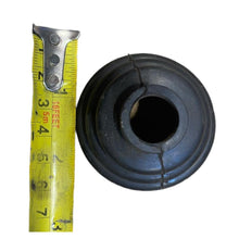 Laden Sie das Bild in den Galerie-Viewer, Small Gear Lever Rubber Boot – Hunter &amp; 469, Bukhanka (Classic &amp; Modern) – OEM 469 - 1702123 - 01 – UAZPARTS.COM UAZ onderdeel – OEM 469 - 1702123 - 01