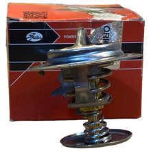 Laden Sie das Bild in den Galerie-Viewer, Thermostat 70 Degrees – Bukhanka Modern, Hunter &amp; 469 (2.7L), Patriot, Profi – OEM T310 - 70 – UAZPARTS.COM UAZ onderdeel – OEM T310 - 70