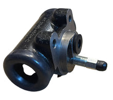 Laden Sie das Bild in den Galerie-Viewer, Wheel Brake Cylinder 12 - 3502040 - GAZ 69 Series - OEM 12 - 3502040 – UAZPARTS.COM UAZ PART – OEM 12-3502040