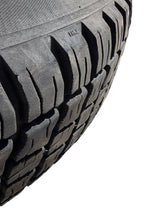 Cargar imagen en el visor de la galería, Wheel &amp; Tire Set 16in Silver 225/75R16 (5x) – Hunter &amp; 469; Bukhanka – USED - - UAZ spare parts